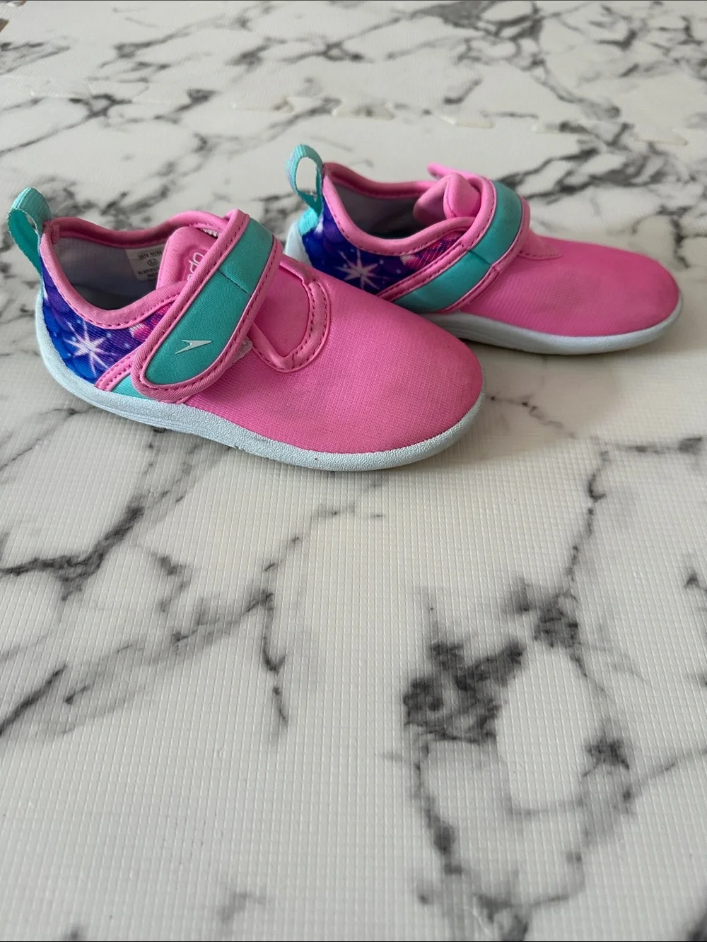 Speedo Kids Medium Pink Water Shoes with Teal Strap